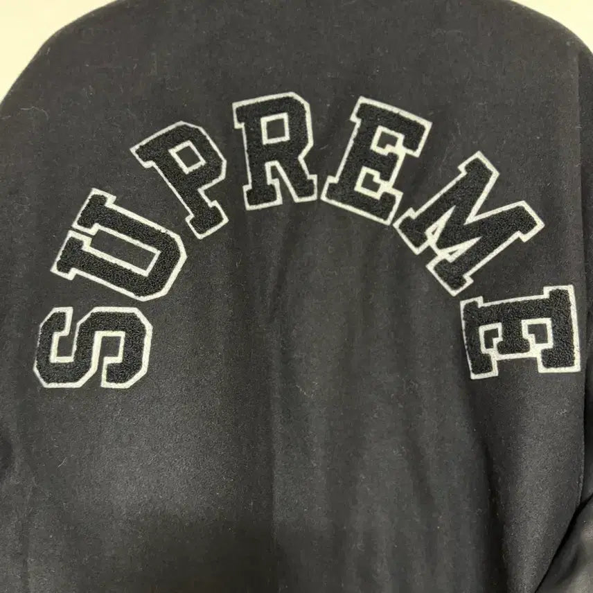 [BUNJANG] Supreme Tiger Varsity Jacket Black XL / 23F/W슈프림 타이거 바시티 블랙 XL