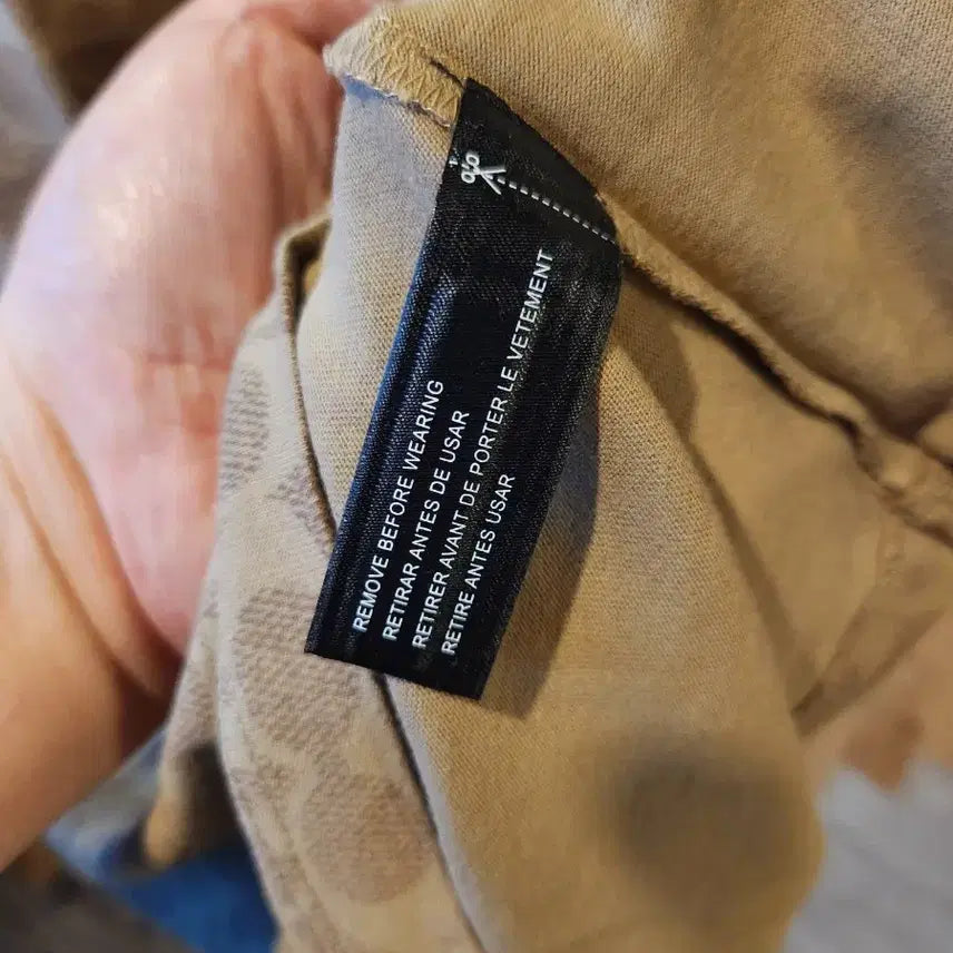 [BUNJANG] Coach Signature Pattern T-shirt Brown L Size / 코치 시그니처 패턴 반팔 티셔츠 브라운 L사이즈