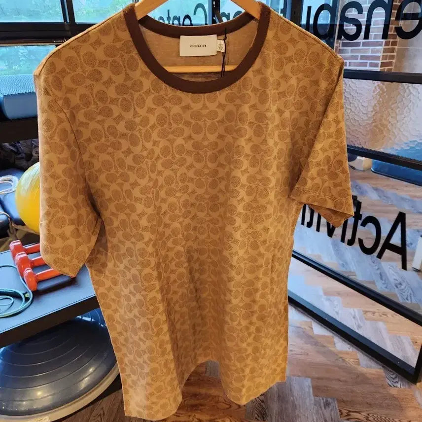 [BUNJANG] Coach Signature Pattern T-shirt Brown L Size / 코치 시그니처 패턴 반팔 티셔츠 브라운 L사이즈