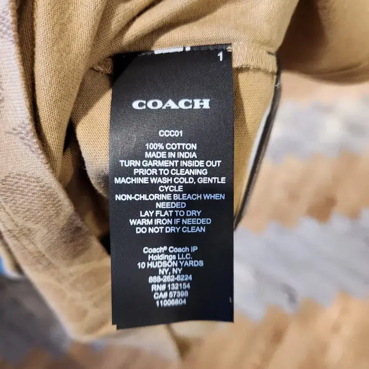 [BUNJANG] Coach Signature Pattern T-shirt Brown L Size / 코치 시그니처 패턴 반팔 티셔츠 브라운 L사이즈