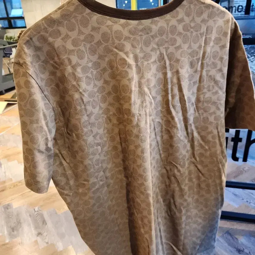 [BUNJANG] Coach Signature Pattern T-shirt Brown XL / 코치 시그니처 패턴 반팔 티셔츠 브라운 XL사이즈 새상품 판매합니다