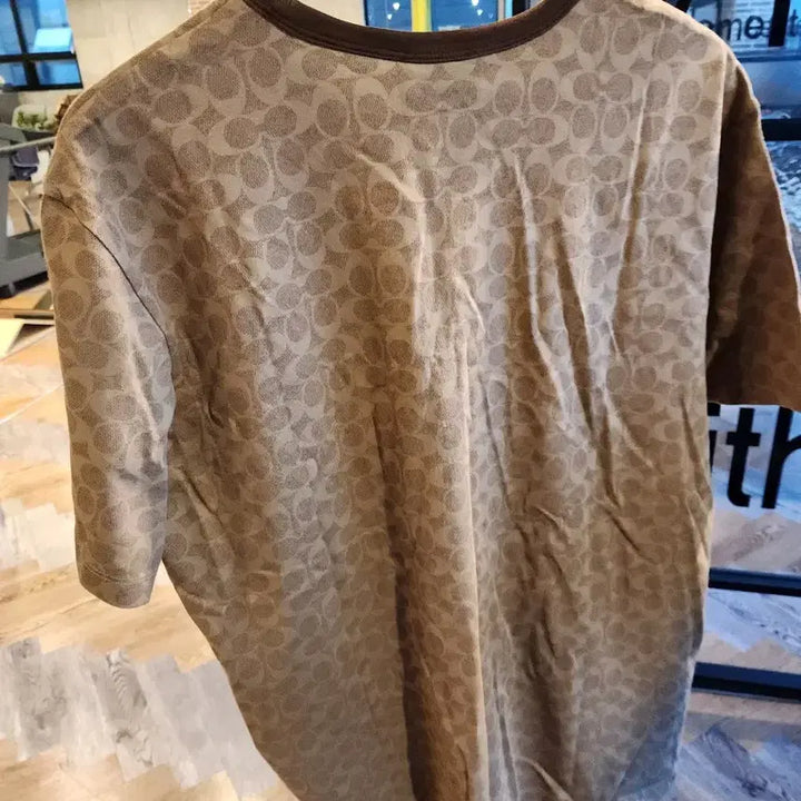[BUNJANG] Coach Signature Pattern T-shirt Brown XL / 코치 시그니처 패턴 반팔 티셔츠 브라운 XL사이즈 새상품 판매합니다