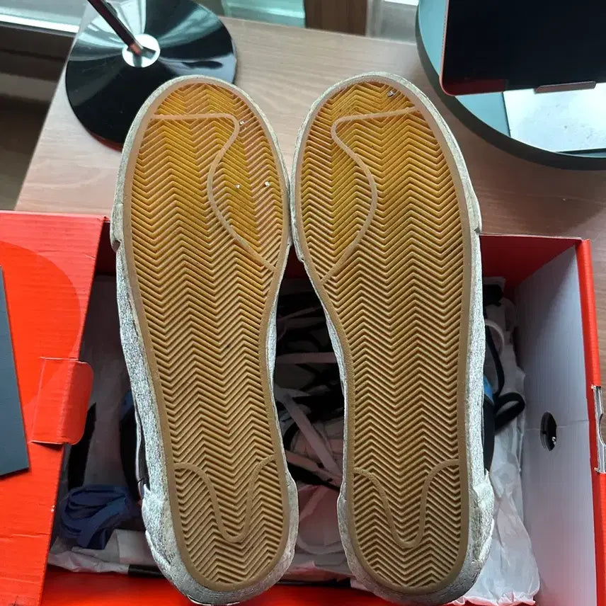 [BUNJANG] Sakai Blazer Mid White Black Legend Blue Sneakers / 사카이 블레이저 295 미드화이트 블랙 레전드블루
