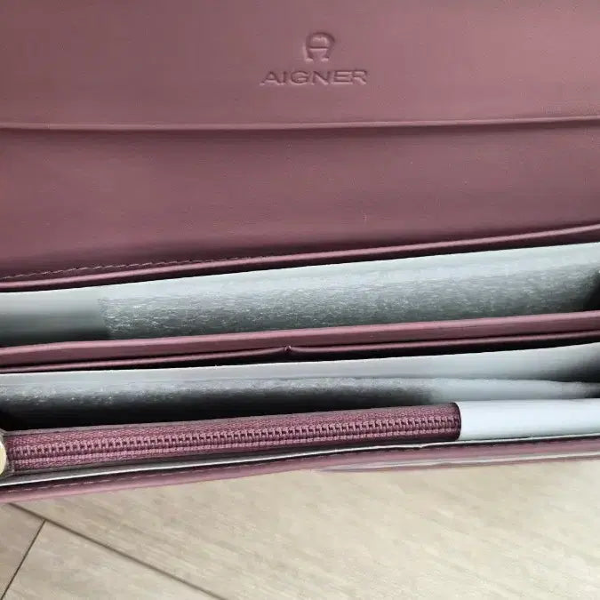 [BUNJANG] AIGNER Fiorentina Dark Mauve Clutch Wallet / 아이그너 지갑(정품, 새상품)