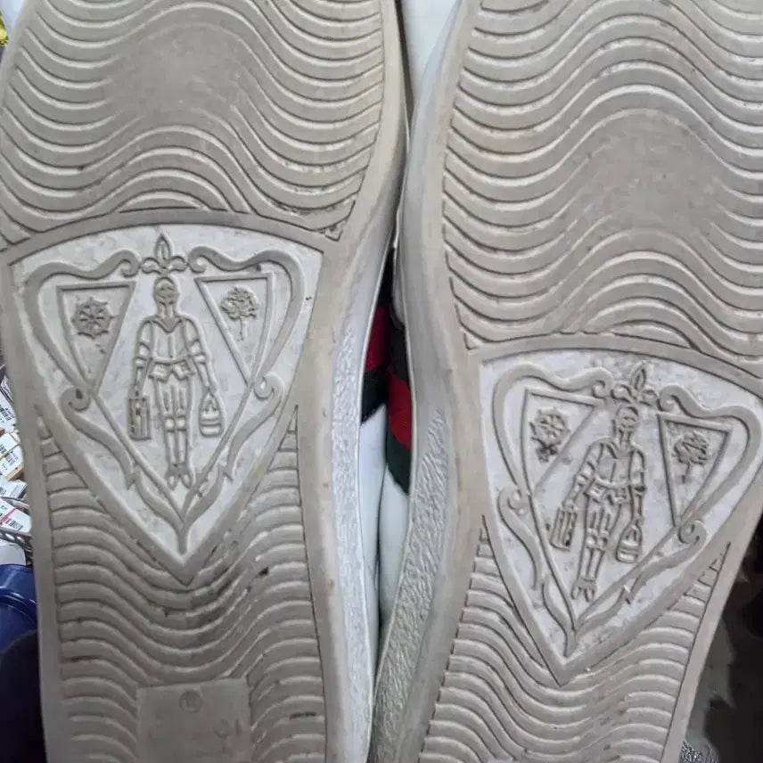 [BUNJANG] Gucci Ace Studded Pearl Sneakers / [245]구찌(Gucci)에이스 스터드 펄 스니거즈
