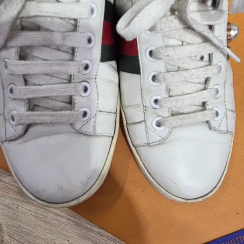 [BUNJANG] Gucci Ace Studded Pearl Sneakers / [245]구찌(Gucci)에이스 스터드 펄 스니거즈