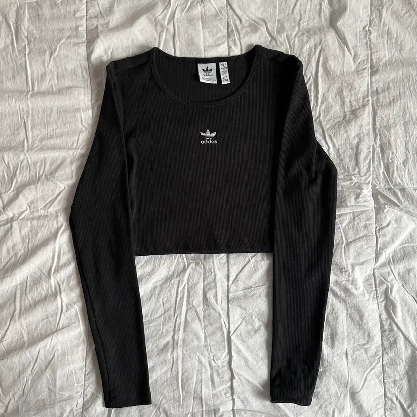 [BUNJANG] Adidas Essentials Crop Long Sleeve Top / 아디다스 에션셜 크롭 긴팔 티