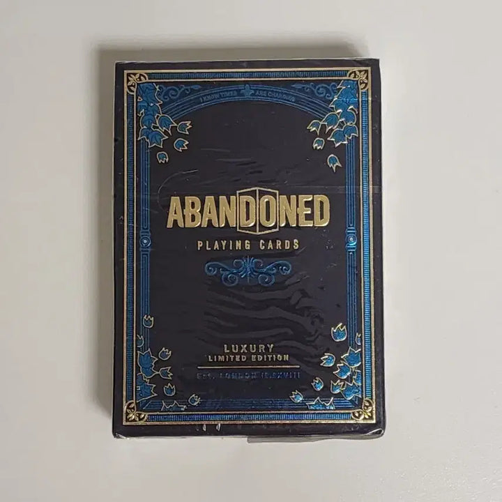 [BUNJANG] Abandoned Luxury Limited Edition Card / Abandoned 럭셔리 리미티드 에디션 카드