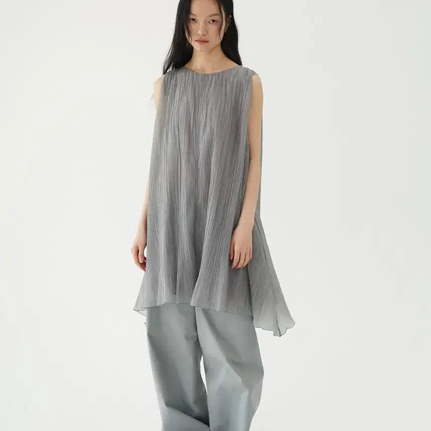 [BUNJANG] Hui Pleated Midi Dress Silver / 휘 hwi 플리츠 원피스 실버