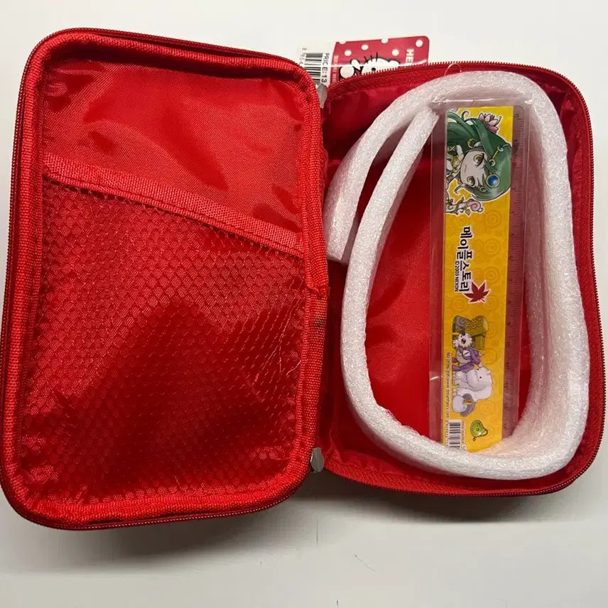 [BUNJANG] Hello Kitty Heart Beauty Pouch / (새상품) 고전문구 헬로키티 하트뷰티 파우치