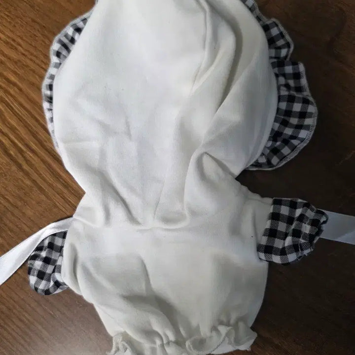 [BUNJANG] 20cm Plush Puppy &amp; Bear Hoodie (White) / 20cm 퍼피와모룩 분내룩 곰돌이 후드 화이트 솜인형 옷장 떨옷
