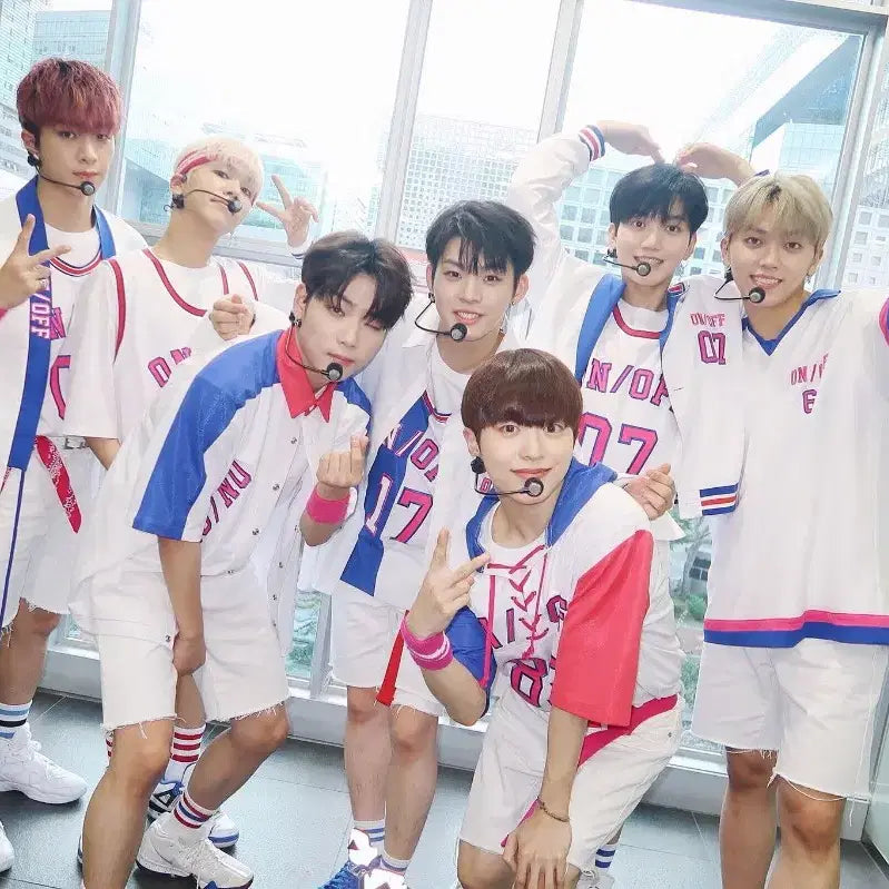 [BUNJANG] ONF Group Polaroid / 온앤오프 단체 폴라로이드 양도합니다(싸인x)
