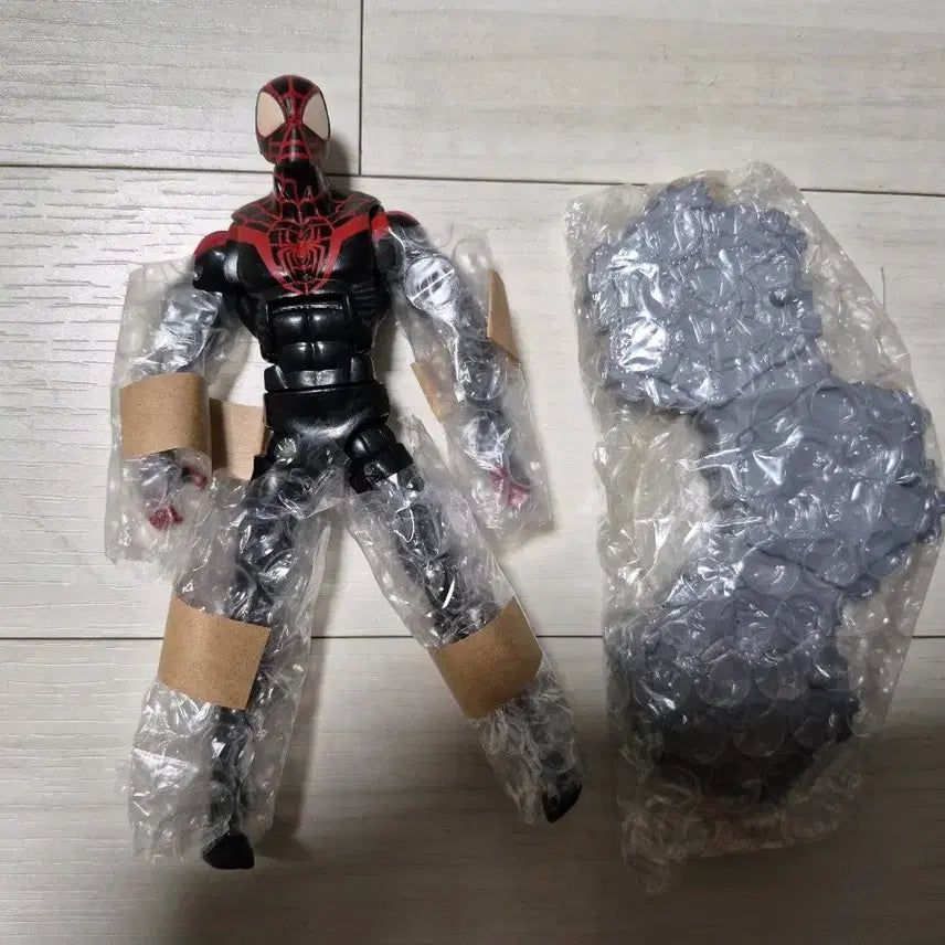 [BUNJANG] Marvel Legends Miles Morales Action Figure / 박스 x, 새제품) 마블레전드 마일스 모랄레스 마블 피규어
