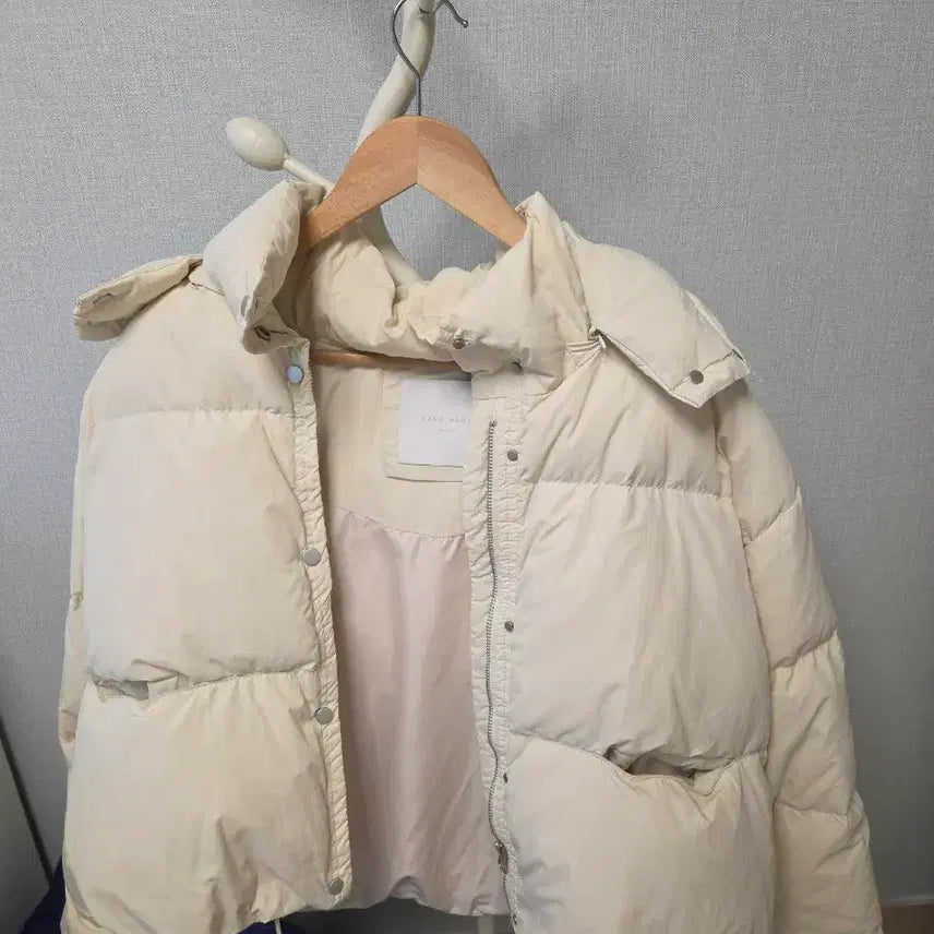 [SOLD OUT] 크림 숏패딩 크림 후드 숏패딩 도매텍 니드모어 숏패딩 헬렌 후드 숏패딩
