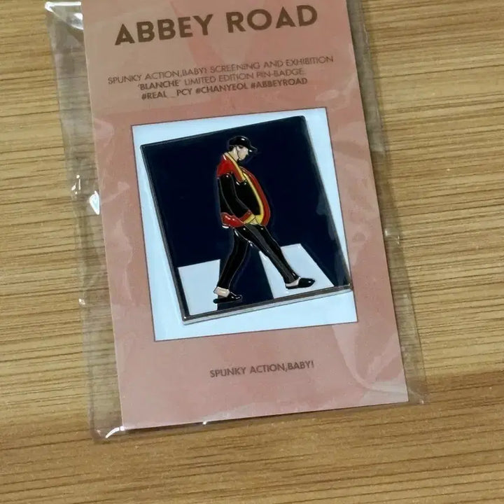 [BUNJANG] EXO Chanyeol Abbey Road Pin Badge / exo 엑소 찬열 Abbey Road 핀뱃지