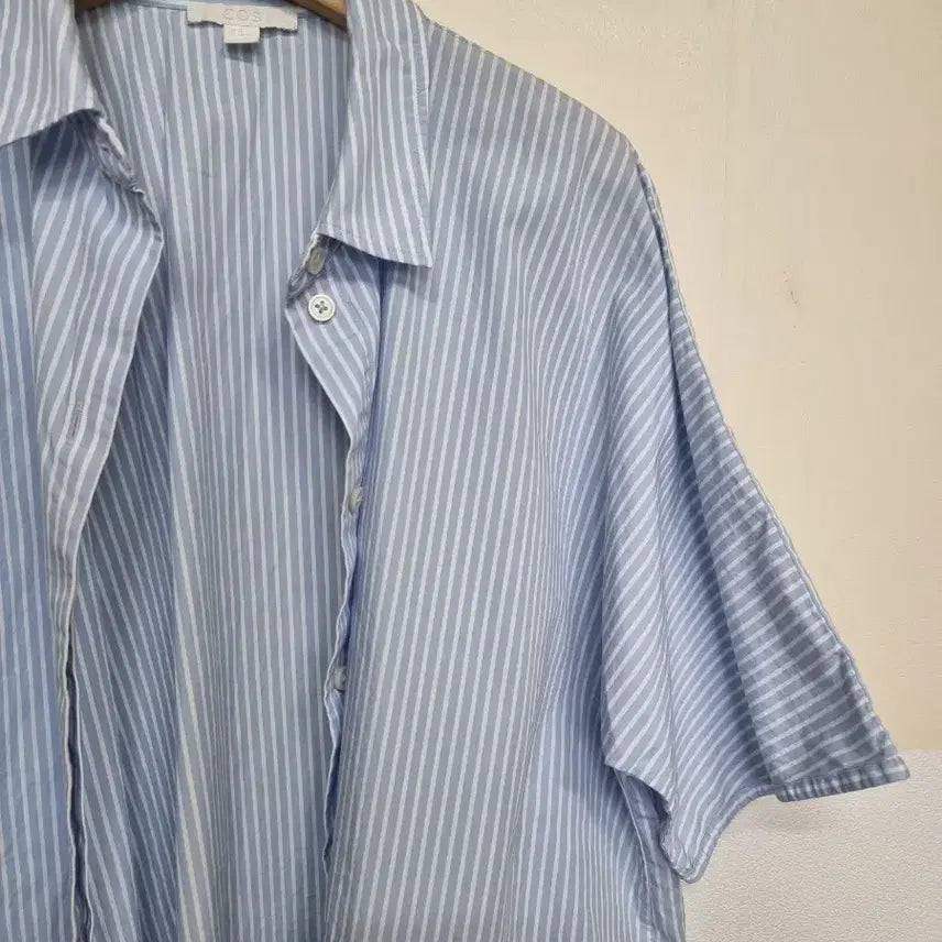 [BUNJANG] COS Striped Collar Shirt / * 코스 반팔 카라 셔츠 95~100  사이즈 추천