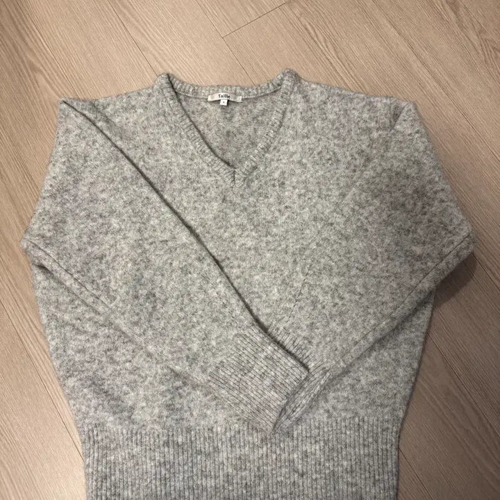 [BUNJANG] Tyle Mohair V-Neck Knit Sweater / [1] 타일레 모헤어 브이넥 니트