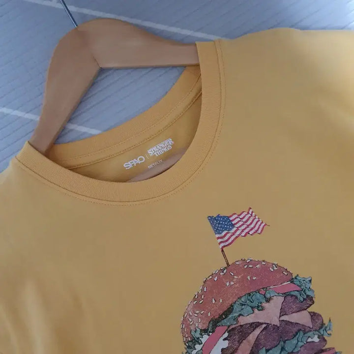 [BUNJANG] SPAO Unisex Venice Burger Short-Sleeve T-Shirt Size 90 / .(1회착용)90 스파오 공용 베니스버거 반팔 티셔츠