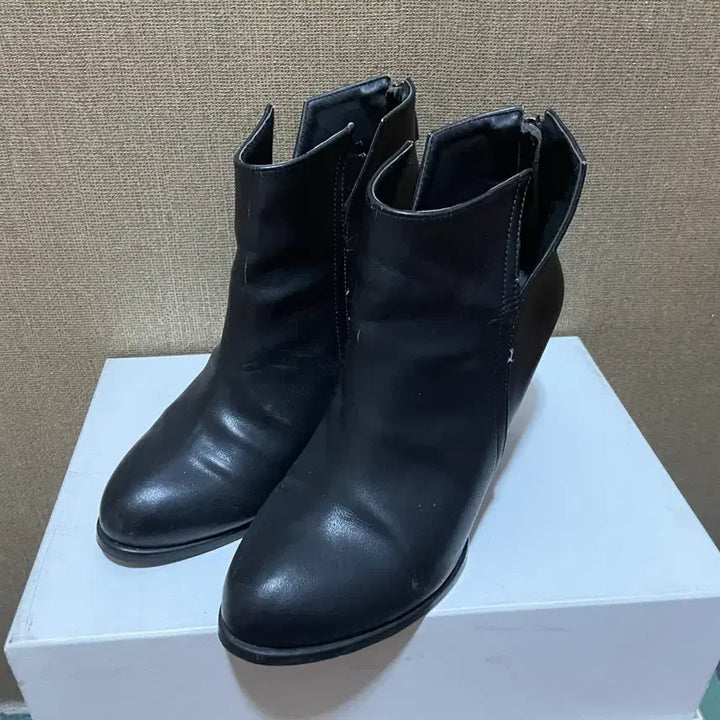 [BUNJANG] Black Ankle Boots / 240-245) 블랙 앵클 부츠