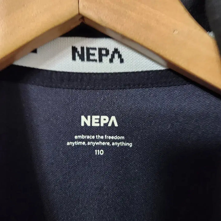 [BUNJANG] Nepa SK On Short Sleeve Polo T-Shirt - Size 110 / 185A [110] 네파 sk on 반팔 카라티