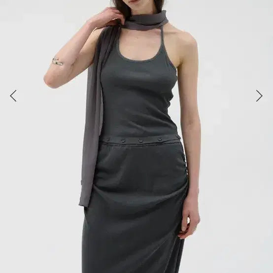 [BUNJANG] Lowtide Halter Neck Two-Piece Charcoal / (새상품) 로우타이드 홀터넥 버튼 투피스 차콜