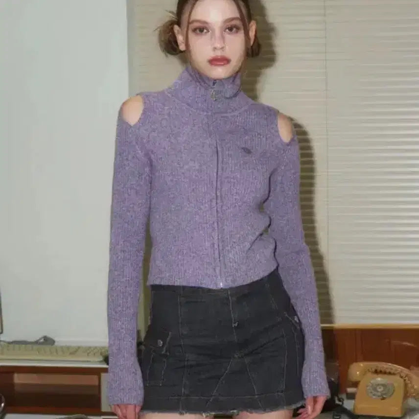 [BUNJANG] Fancy Club Cut Out Two-Way Knit Zip-up Cardigan / [원가 7.9만] 팬시클럽 컷 아웃 투웨이 니트 집업 (PURPLE)