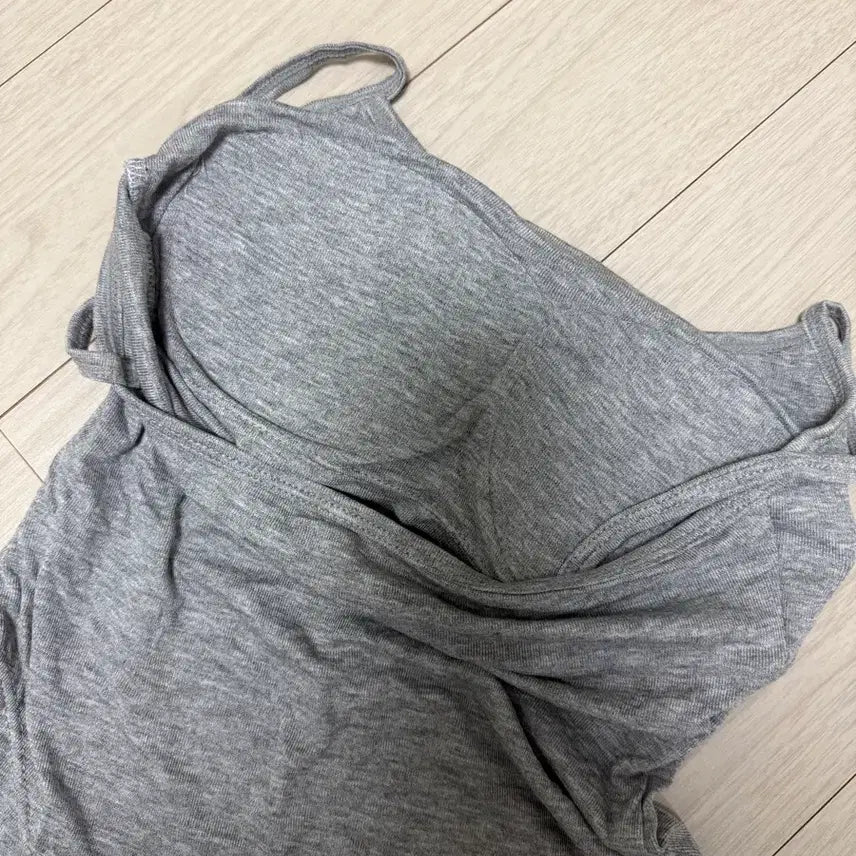[BUNJANG] Sleeveless Top / 캡내장 굴림 나시 새상품