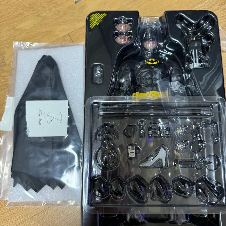 [BUNJANG] Hot Toys Batman 1989 Custom Cape Version / 핫토이 배트맨 1989 팝니다