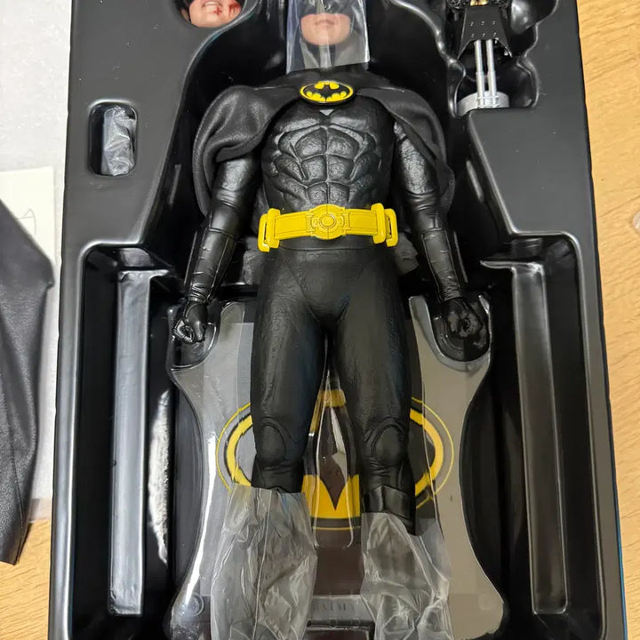 [BUNJANG] Hot Toys Batman 1989 Custom Cape Version / 핫토이 배트맨 1989 팝니다