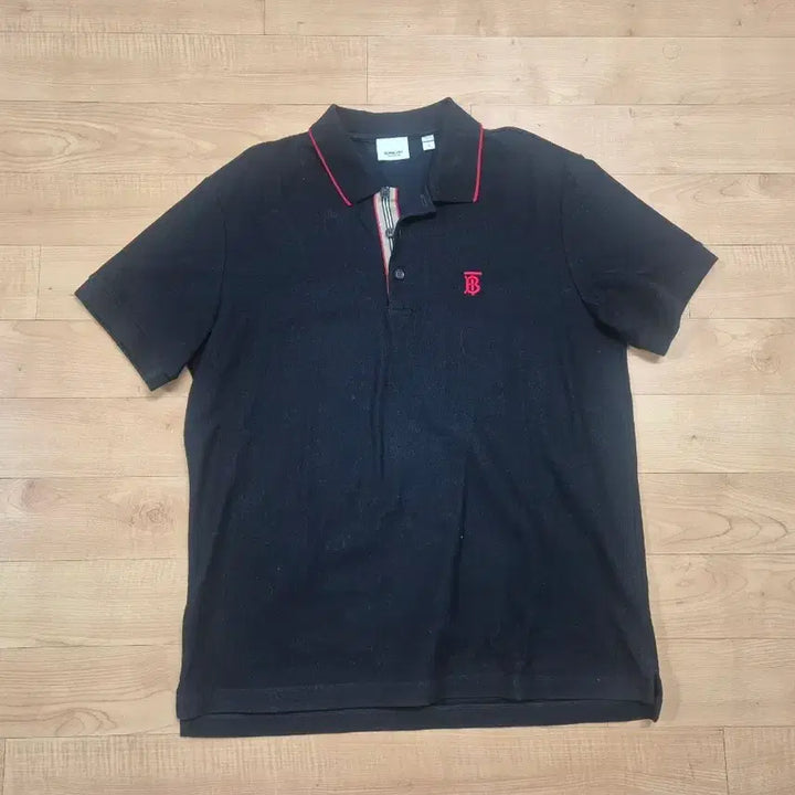 [BUNJANG] Burberry TB Logo Polo Shirt (Black, L) / 버버리 TB로고 카라티 팝니다.