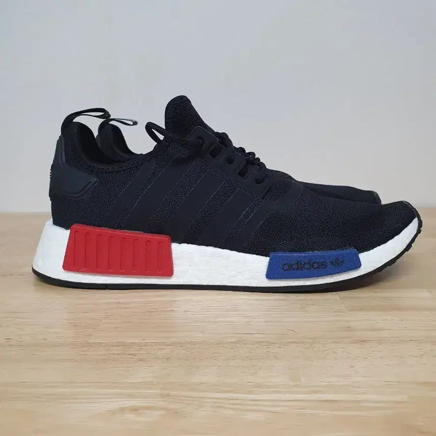 [BUNJANG] Adidas NMD_R1 OG Core Black Sneakers / 아디다스 NMD_R1 OG 코어 블랙 280mm