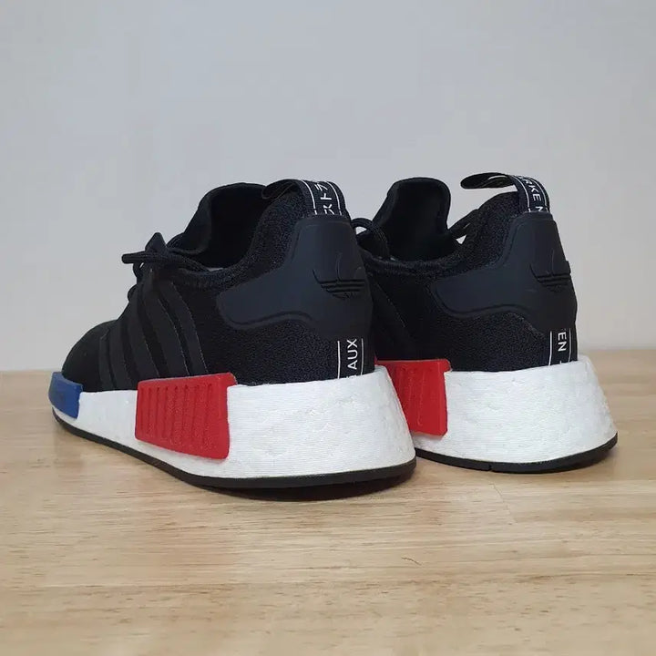[BUNJANG] Adidas NMD_R1 OG Core Black Sneakers / 아디다스 NMD_R1 OG 코어 블랙 280mm