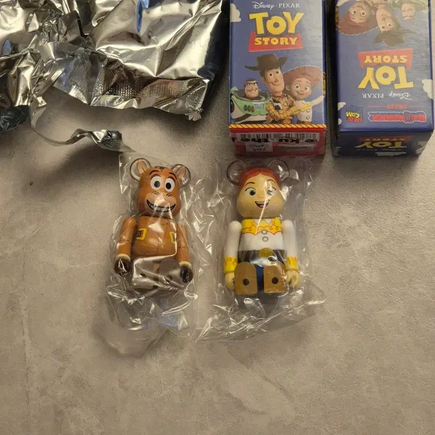 [BUNJANG] Medicom Toy Bearbrick Jessie + Bullseye Bundle Set / 토이스토리 베어브릭 제시+불스아이 일괄