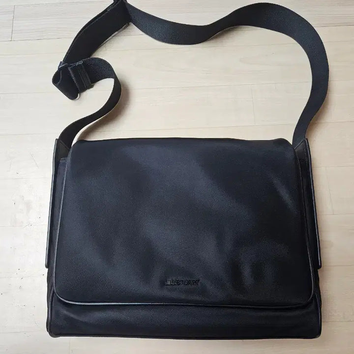 [BUNJANG] JILLSTUART Jillian Messenger Bag Crossbody Bag / 질스튜어트 남녀공용 블리언 블랙 메신저백 크로스백
