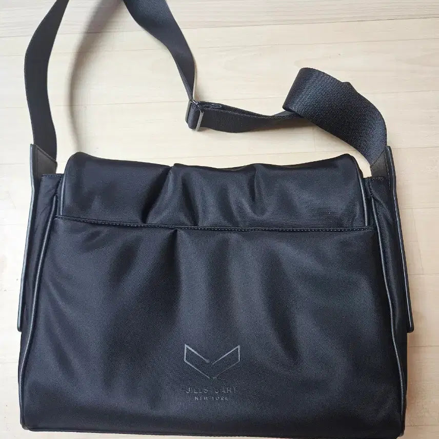 [BUNJANG] JILLSTUART Jillian Messenger Bag Crossbody Bag / 질스튜어트 남녀공용 블리언 블랙 메신저백 크로스백