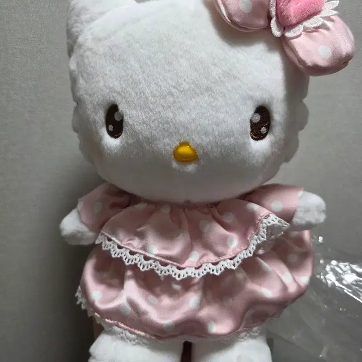 [SOLD OUT] 산리오 딸기 키티 미코 누이 인형