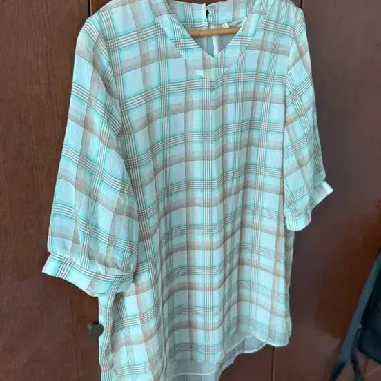 [BUNJANG] Olivia Lauren Checkered V-neck Blouse / 체크 블라우스