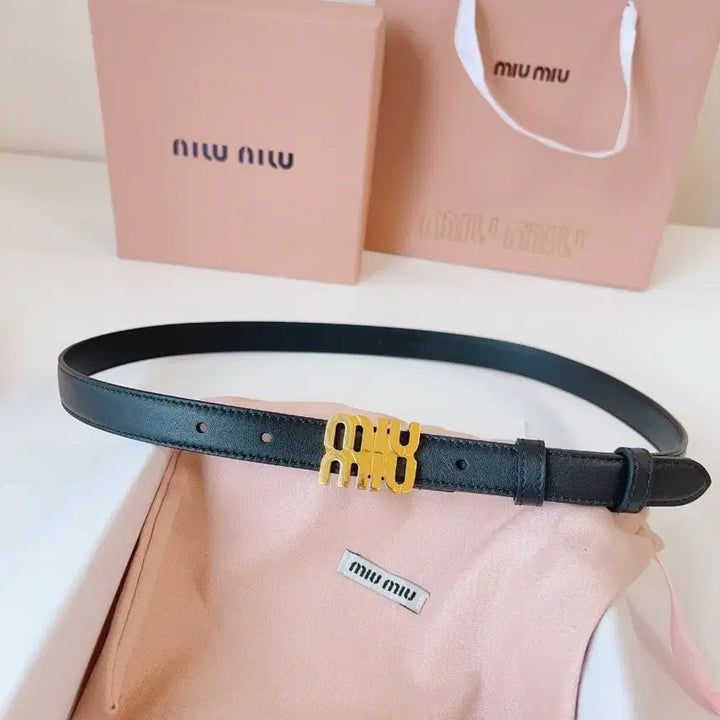[SOLD OUT] 미우미우 가죽 벨트 블랙 2cm