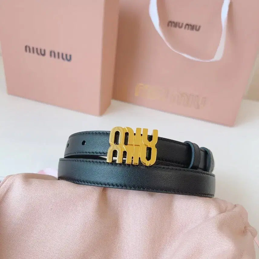 [SOLD OUT] 미우미우 가죽 벨트 블랙 2cm
