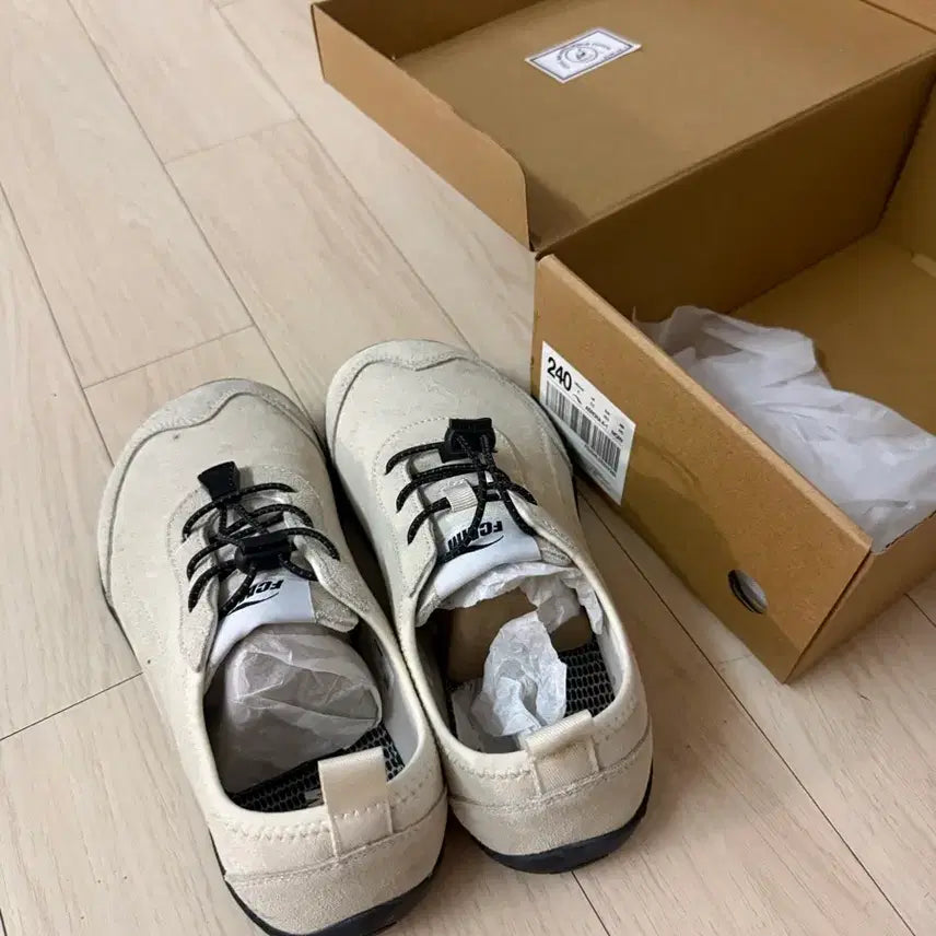 [BUNJANG] FCMM A-1 Ivory Sneakers / FCMM 에어로라 A-1 아이보리 새상품 240