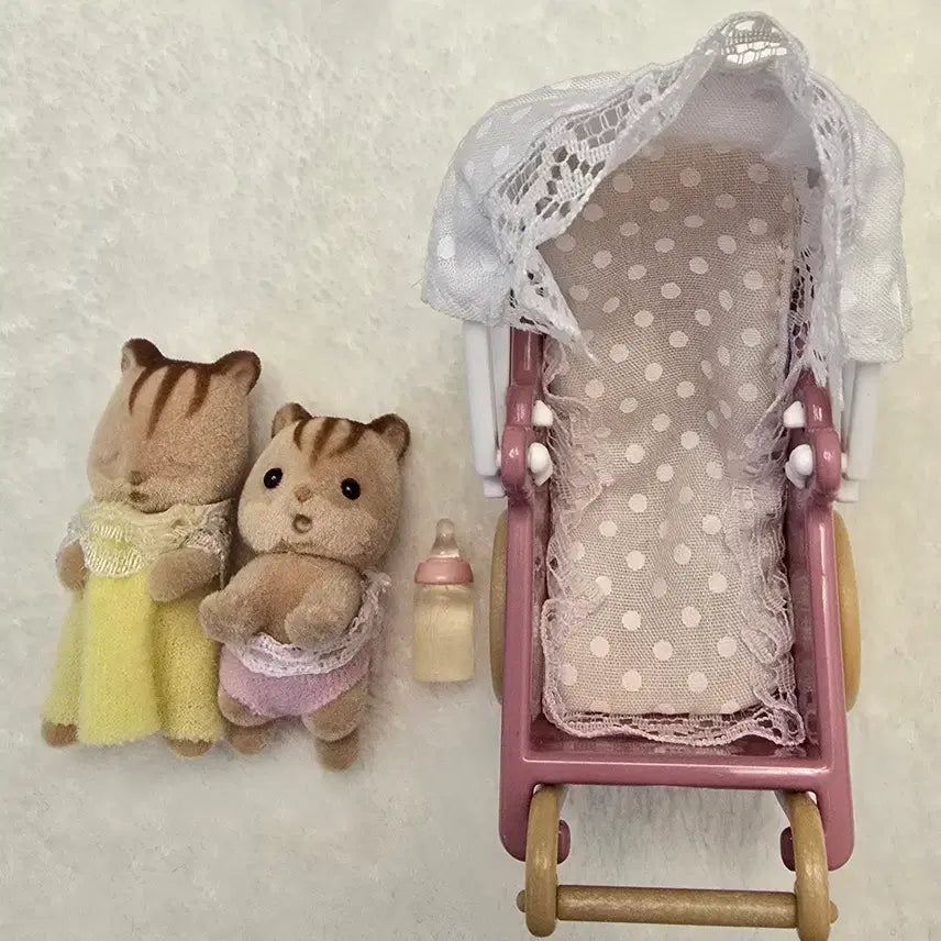 [BUNJANG] Sylvanian Families Baby Squirrel (Sleeping) / 실바니안 베이비/ 슬리핑 다람쥐