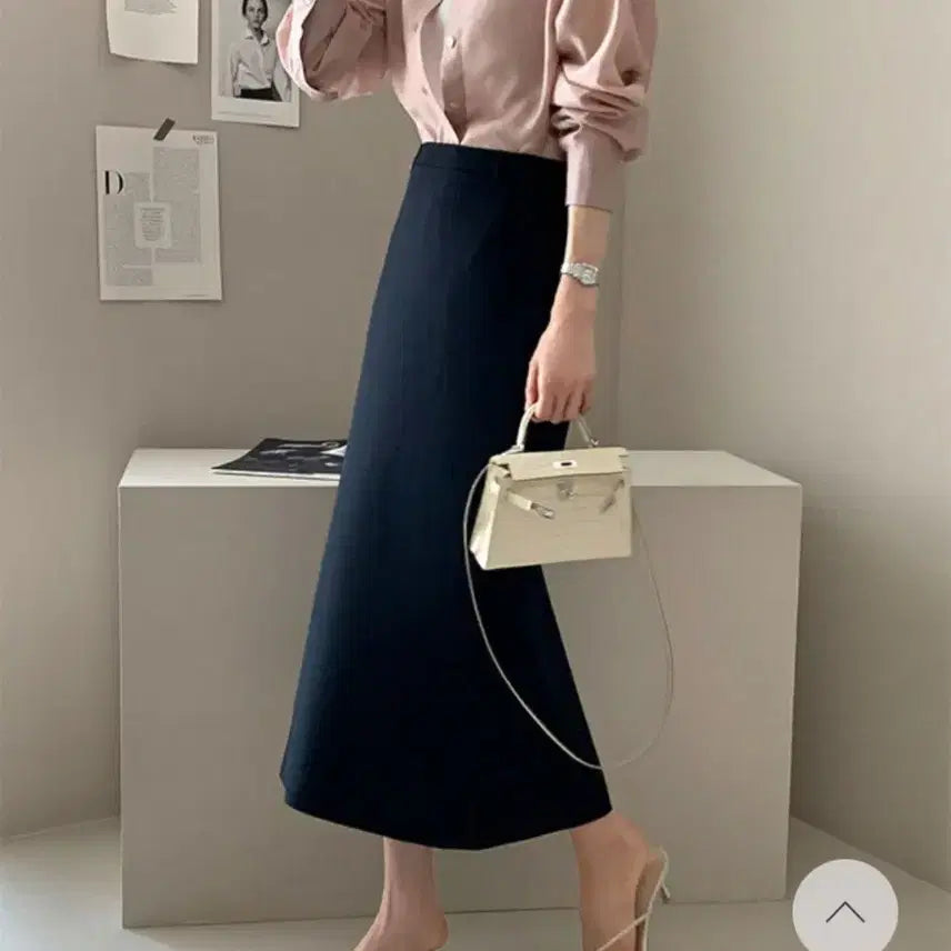 [SOLD OUT] 데일리룩 더로우벨트스커트 판매(네이비, s사이즈)