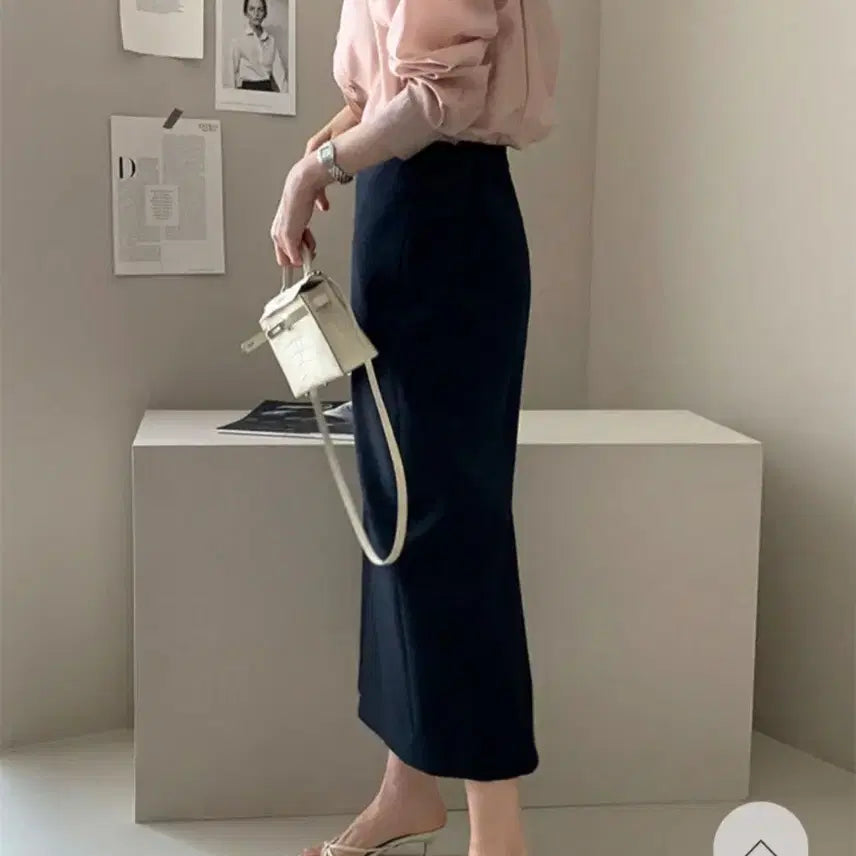 [SOLD OUT] 데일리룩 더로우벨트스커트 판매(네이비, s사이즈)