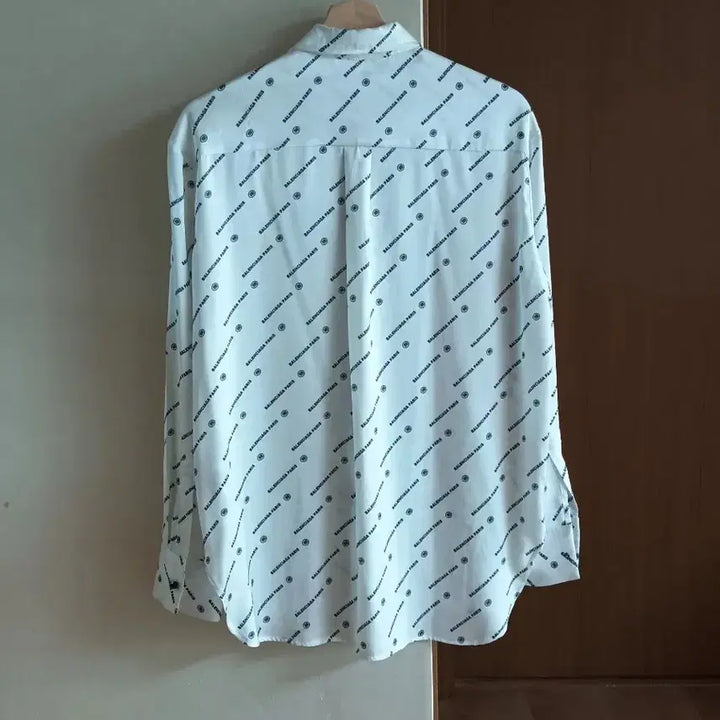 [SOLD OUT] 발렌시아가 스타일 여성 넥타이 셔츠