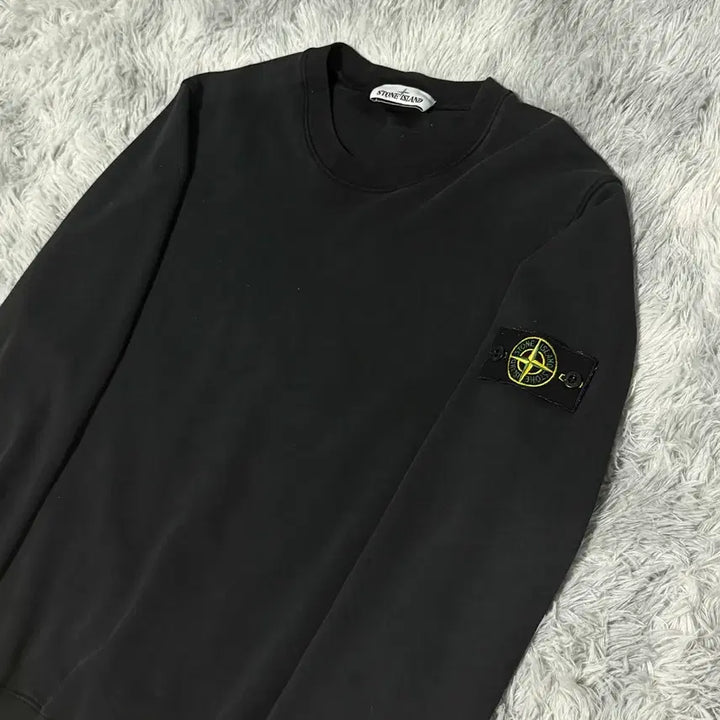 [SOLD OUT] [M size] 스톤아일랜드 맨투맨 블랙