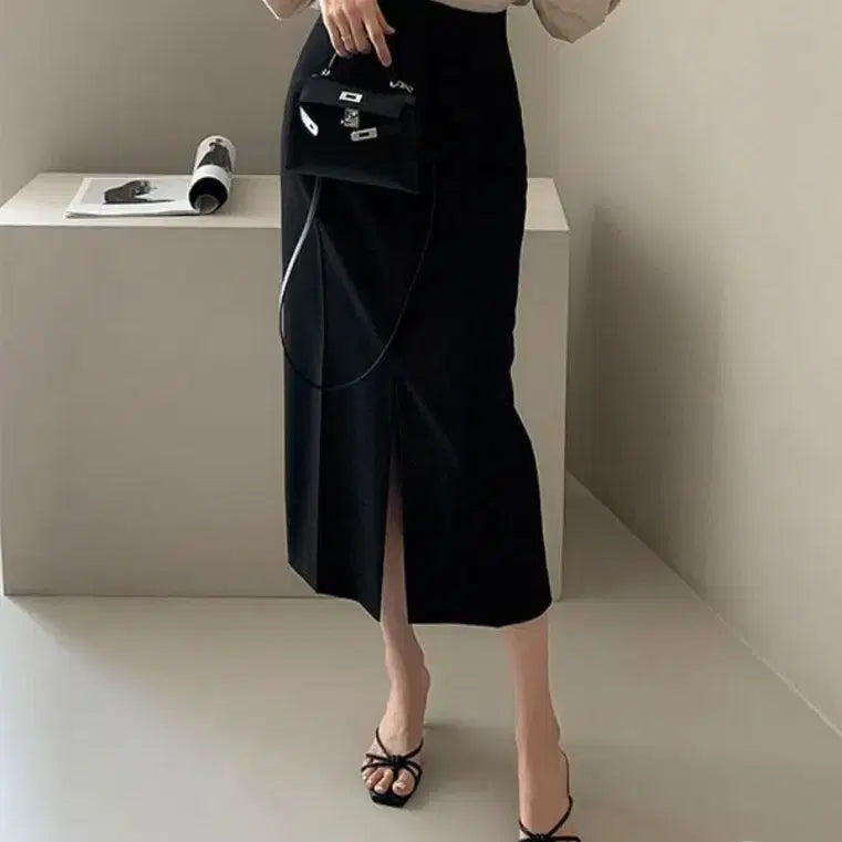 [SOLD OUT] 데일리룩 더로우 슬릿스커트 판매(블랙, s사이즈)