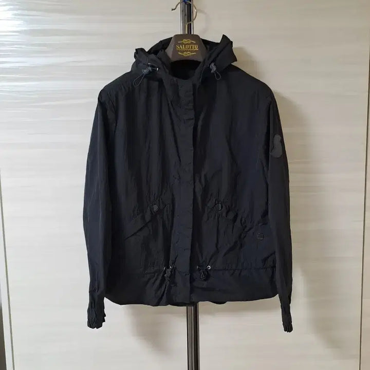 [SOLD OUT] 시에로 여성바람막이