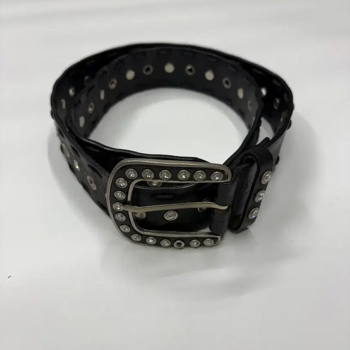 [SOLD OUT] 빈티지 크리스탈 버클 플로럴 레더 벨트