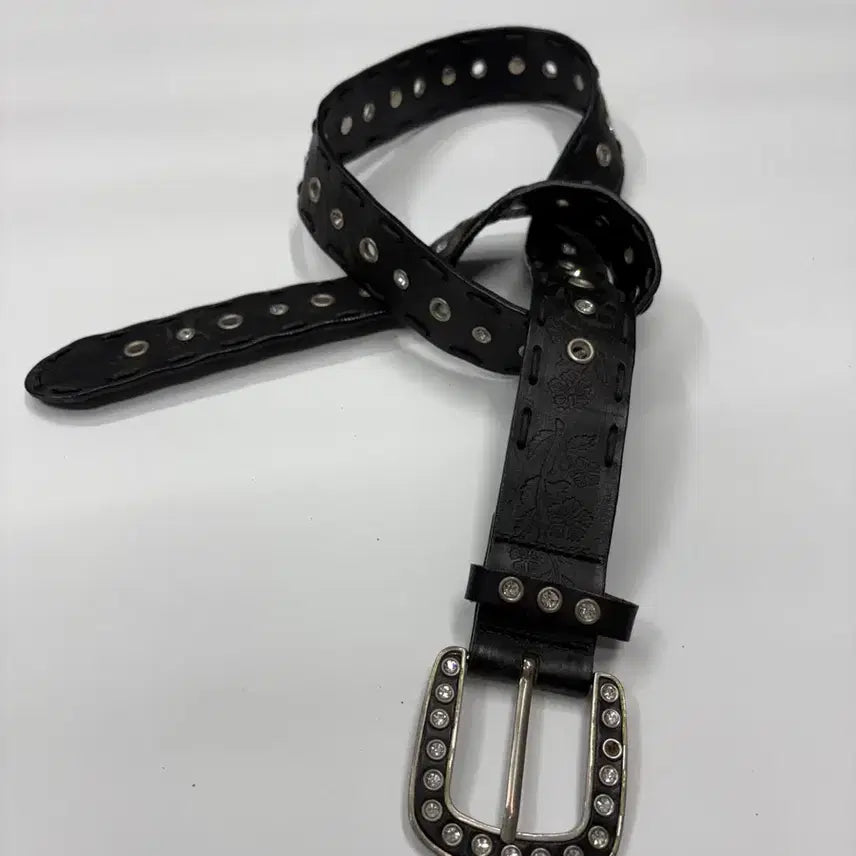[SOLD OUT] 빈티지 크리스탈 버클 플로럴 레더 벨트