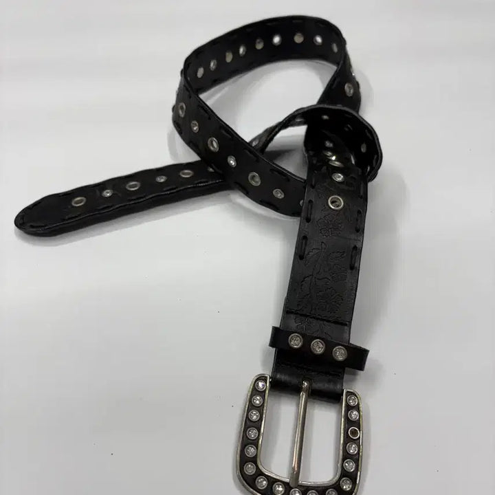 [SOLD OUT] 빈티지 크리스탈 버클 플로럴 레더 벨트